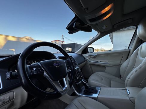Used 2015 Volvo XC60 T5 Premier image 11