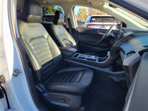 Used 2024 Ford Edge SEL image 15