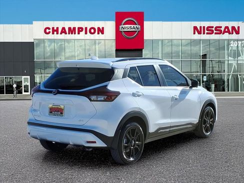 Used 2024 Nissan Kicks SR w/ SR Premium Package image 7