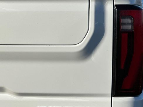 Used 2024 GMC Sierra 3500 Denali w/ Denali Reserve Package image 48