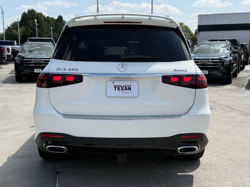 Used 2025 Mercedes-Benz GLS 450 4MATIC image 6