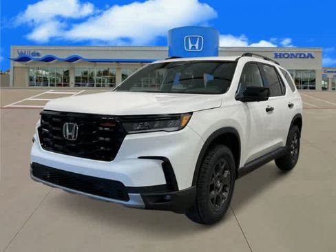 New 2025 Honda Pilot TrailSport image 1
