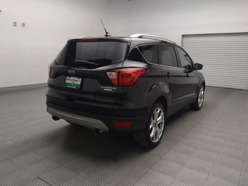 Used 2019 Ford Escape Titanium image 9