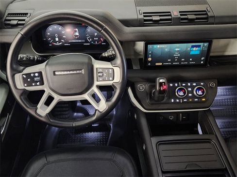 Used 2024 Land Rover Defender 110 S image 27