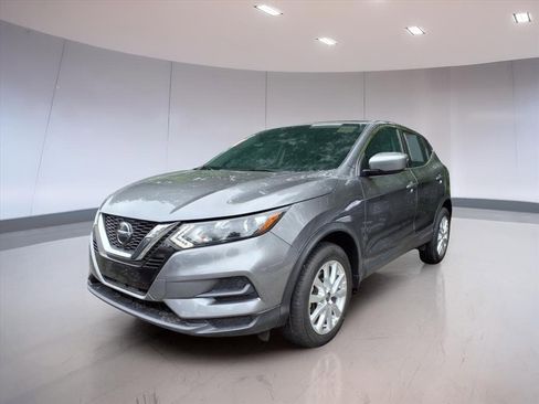 Used 2022 Nissan Rogue Sport S image 2