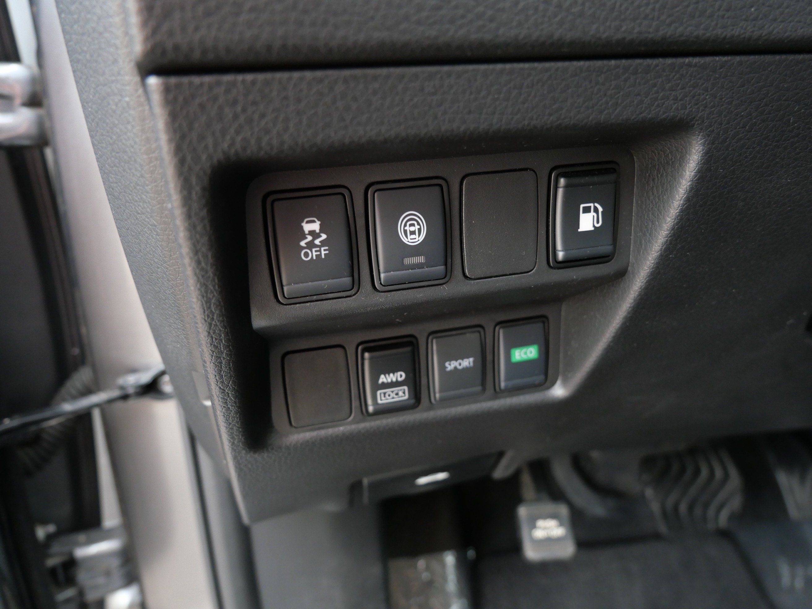 Used 2020 Nissan Rogue S AWD/4WD image 23