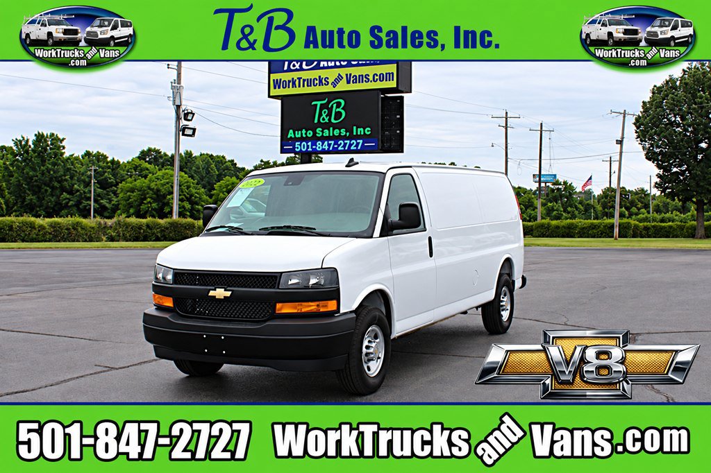 Used 2025 Chevrolet Express 3500 Extended w/ Driver Convenience Package RWD image 1