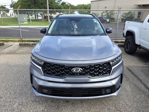 Used 2021 Kia Sorento EX w/ Panoramic Sunroof Package AWD/4WD image 2