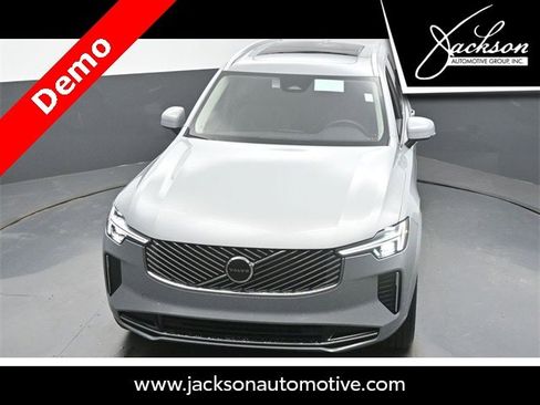 New 2025 Volvo XC90 B6 Core w/ Protection Package image 44