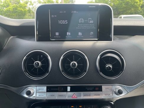 Used 2018 Kia Stinger RWD image 21