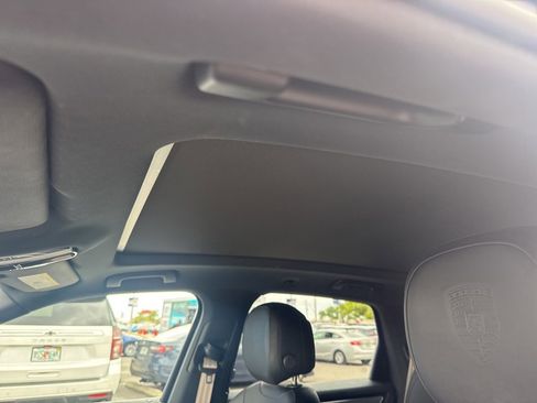 Used 2023 Porsche Cayenne S Platinum image 16