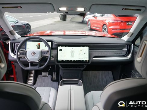 Used 2023 Rivian R1S Launch Edition image 17