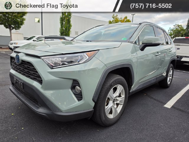 Used 2021 Toyota RAV4 XLE w/ Convenience Package AWD/4WD image 1