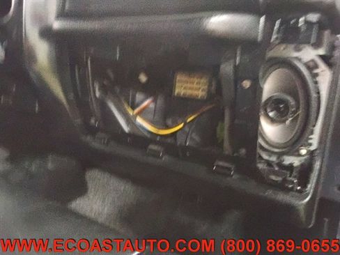 Used 2004 Jeep Wrangler SE image 17