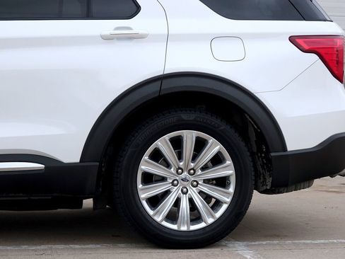 Used 2020 Ford Explorer Limited w/ Class III Trailer Tow Package RWD image 25