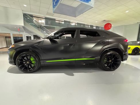 Used 2020 Lamborghini Urus image 3