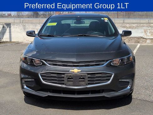 Certified 2018 Chevrolet Malibu LT w/ Leather Package image 8