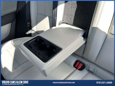 New 2026 Volvo XC40 B5 Ultra w/ Climate Package image 17