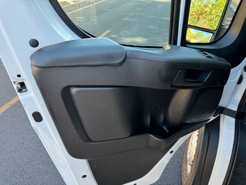 Used 2025 RAM ProMaster 2500 w/ U-Haul Equipment Group FWD image 14