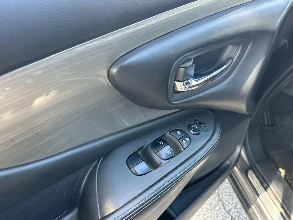 Used 2016 Nissan Murano S AWD/4WD image 20