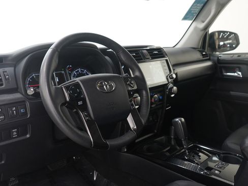Used 2020 Toyota 4Runner Venture w/ Moonroof Package image 24