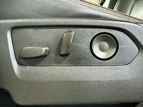 Used 2021 Chevrolet Tahoe High Country image 22