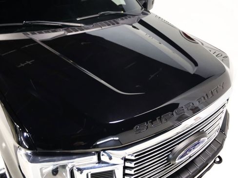 Used 2022 Ford F350 Platinum AWD/4WD image 32