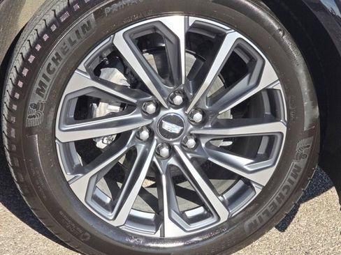 Used 2026 Cadillac Lyriq Sport w/ LPO, Floor Liner Package image 17