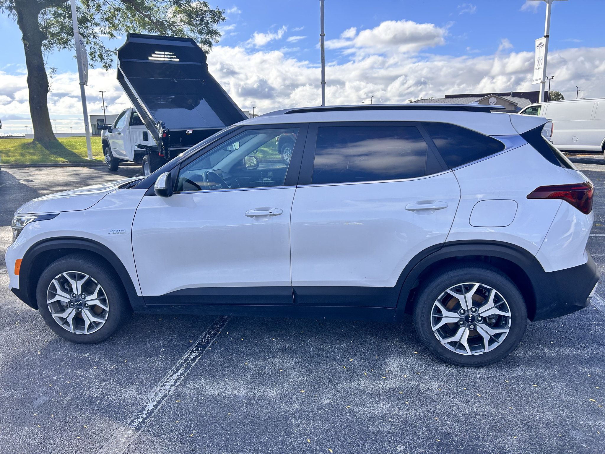 Used 2023 Kia Seltos EX AWD/4WD image 8