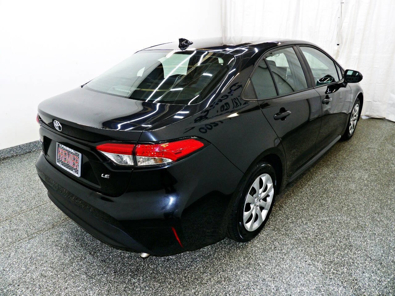 Used 2021 Toyota Corolla LE FWD image 6