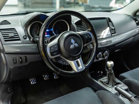 Used 2011 Mitsubishi Lancer Evolution GSR image 10