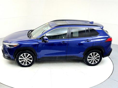 Certified 2022 Toyota Corolla Cross XLE image 15