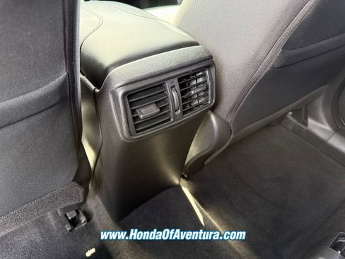 Used 2020 Nissan Rogue SV FWD image 14