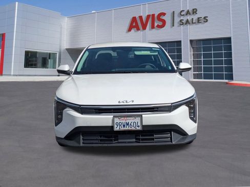Used 2025 Kia K4 LXS image 2