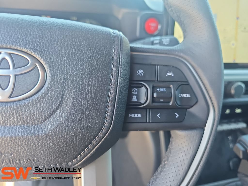 Used 2026 Toyota 4Runner TRD Off-Road Premium AWD/4WD image 18