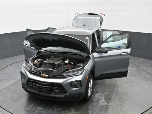 Used 2023 Chevrolet TrailBlazer LS image 46