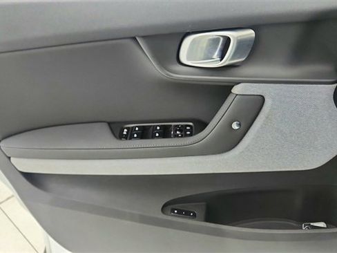 Used 2022 Polestar Polestar 2 w/ Pilot Package image 34