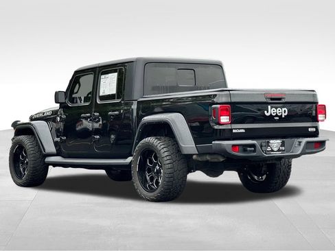 Used 2022 Jeep Gladiator Overland w/ Cold Weather Group AWD/4WD image 5