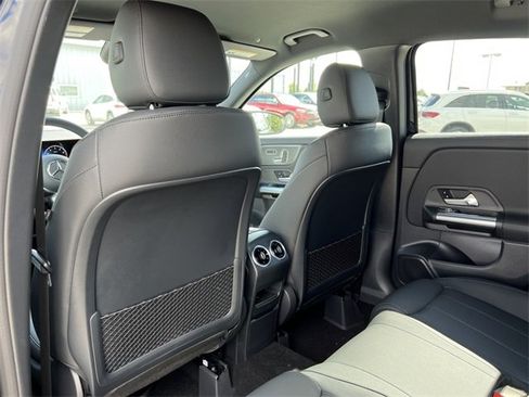 Used 2025 Mercedes-Benz GLA 250 4MATIC image 33