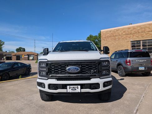 Used 2023 Ford F250 XL w/ STX Appearance Package AWD/4WD image 3