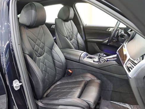 Used 2023 BMW X6 xDrive40i w/ M Sport Package AWD/4WD image 31