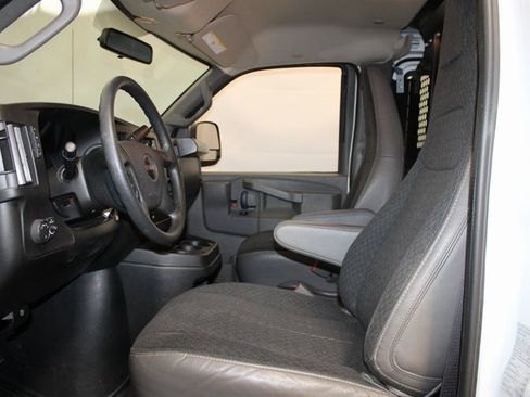 Used 2023 GMC Savana 2500 Work Van w/ Driver Convenience Package image 8