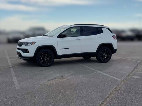 New 2026 Jeep Compass Latitude image 5