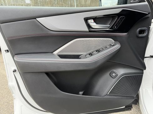 Used 2023 Acura MDX A-Spec image 10