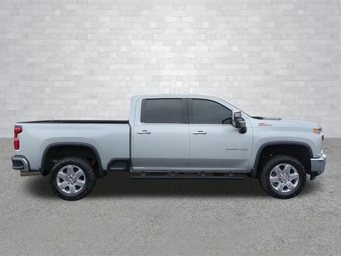 Used 2022 Chevrolet Silverado 2500 LTZ image 3