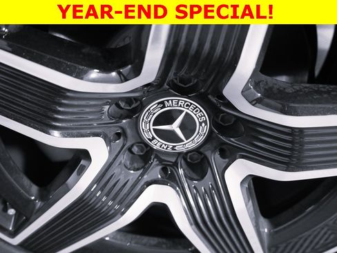 Used 2025 Mercedes-Benz GLC 300 4MATIC image 8