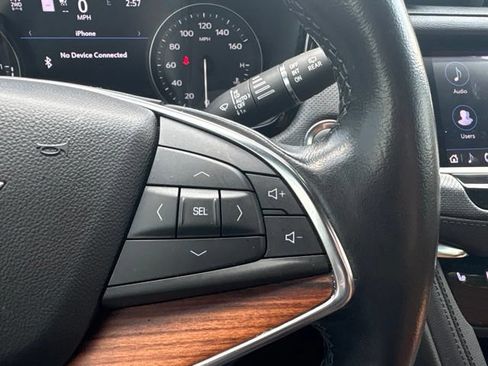 Used 2020 Cadillac XT5 Premium Luxury AWD/4WD image 17