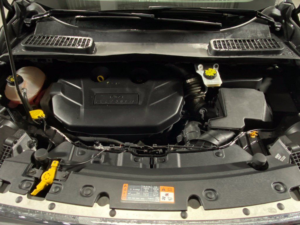 Used 2018 Ford Escape Titanium w/ Ford Safe & Smart Package AWD/4WD image 12