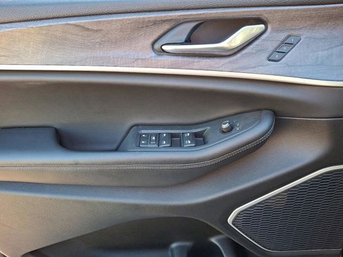 Certified 2022 Jeep Grand Cherokee Limited image 12