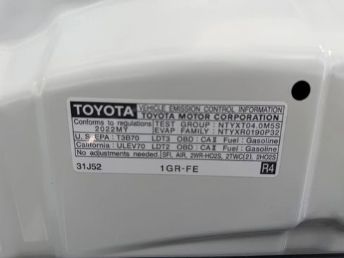 Certified 2022 Toyota 4Runner SR5 Premium w/ Moonroof Package RWD image 36